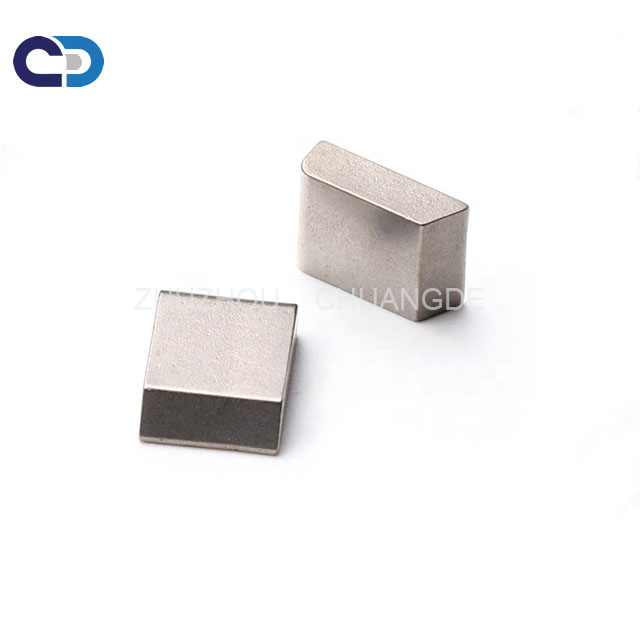  k10 Tungsten Carbide Saw Tips Mo te tapahi rakau tapahi ruku